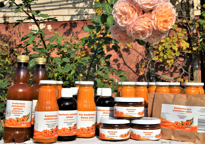 Berrify produktų asortimentas: probiotinis gėrimas, sultys, aliejus, medus ir arbata